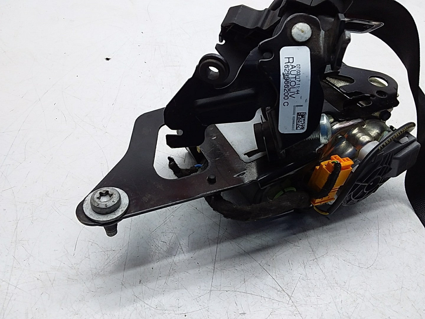 MERCEDES E-CLASS W238 SEAT BELT FRONT RIGHT DRIVER SIDE A2388602900 FMS254 OSF