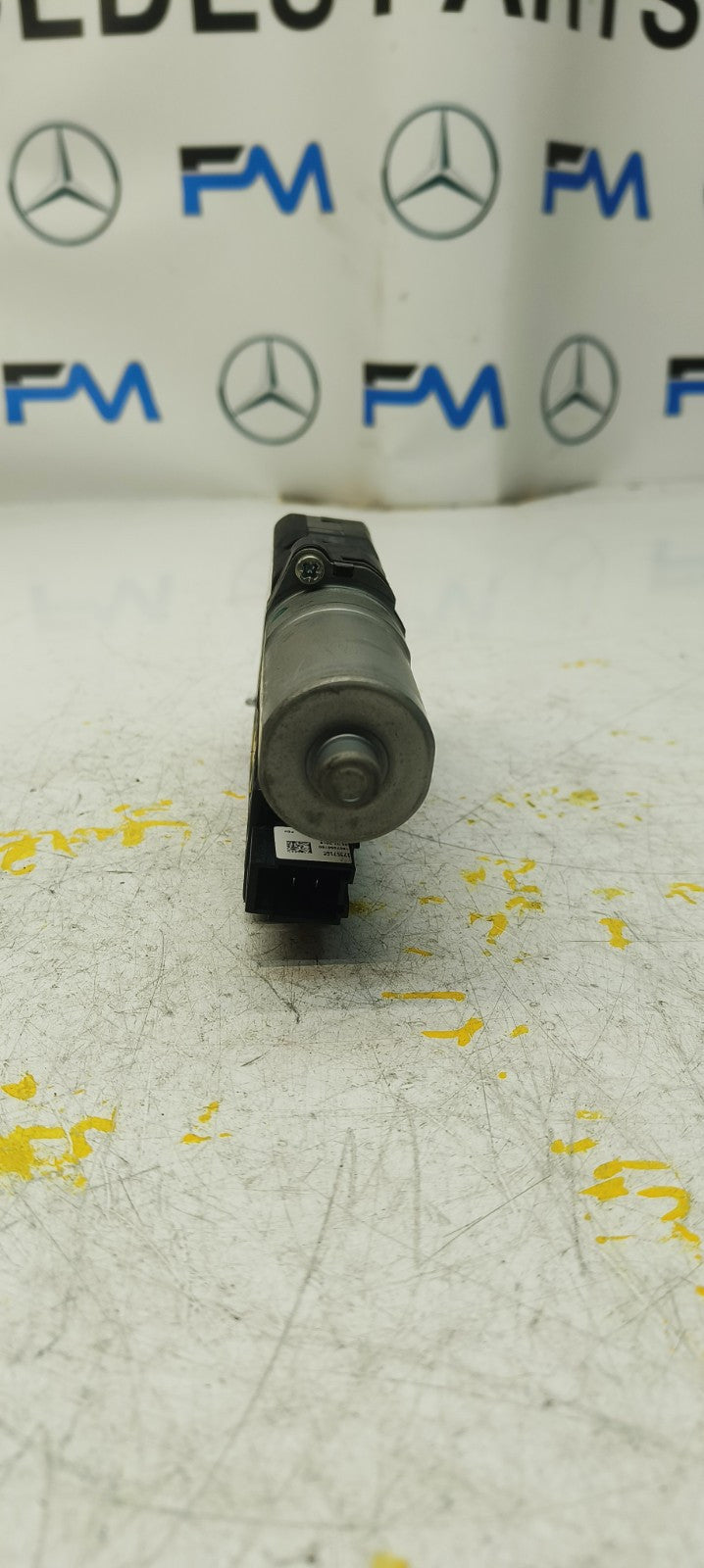 MERCEDES BENZ E-CLASS W213 SUNROOF MOTOR  A2139067003 FM00490