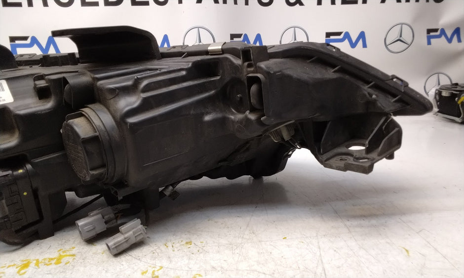 MITSUBISHI OUTLANDER MK3 2015 HEADLIGHT PASSENGER NS LEFT L0094I 160C FMH171