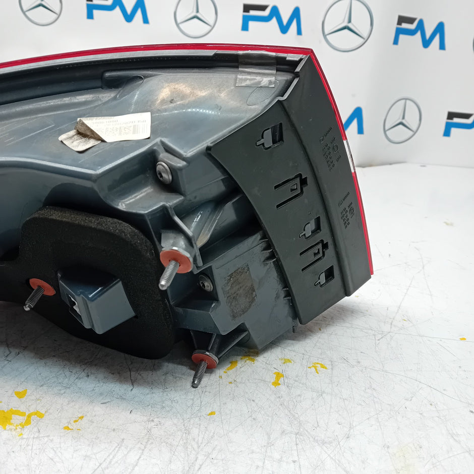 MERCEDES GLC W253 DRIVER SIDE OS REAR TAIL LIGHT A2539061000 2016 FMT162