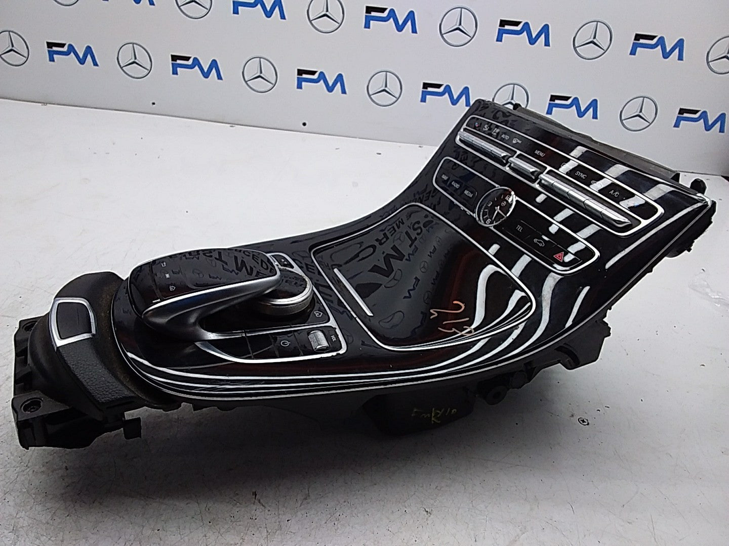 2016-2019 MERCEDES E CLASS W213 CENTRE  CONSOLE  A2138100815 FMK10