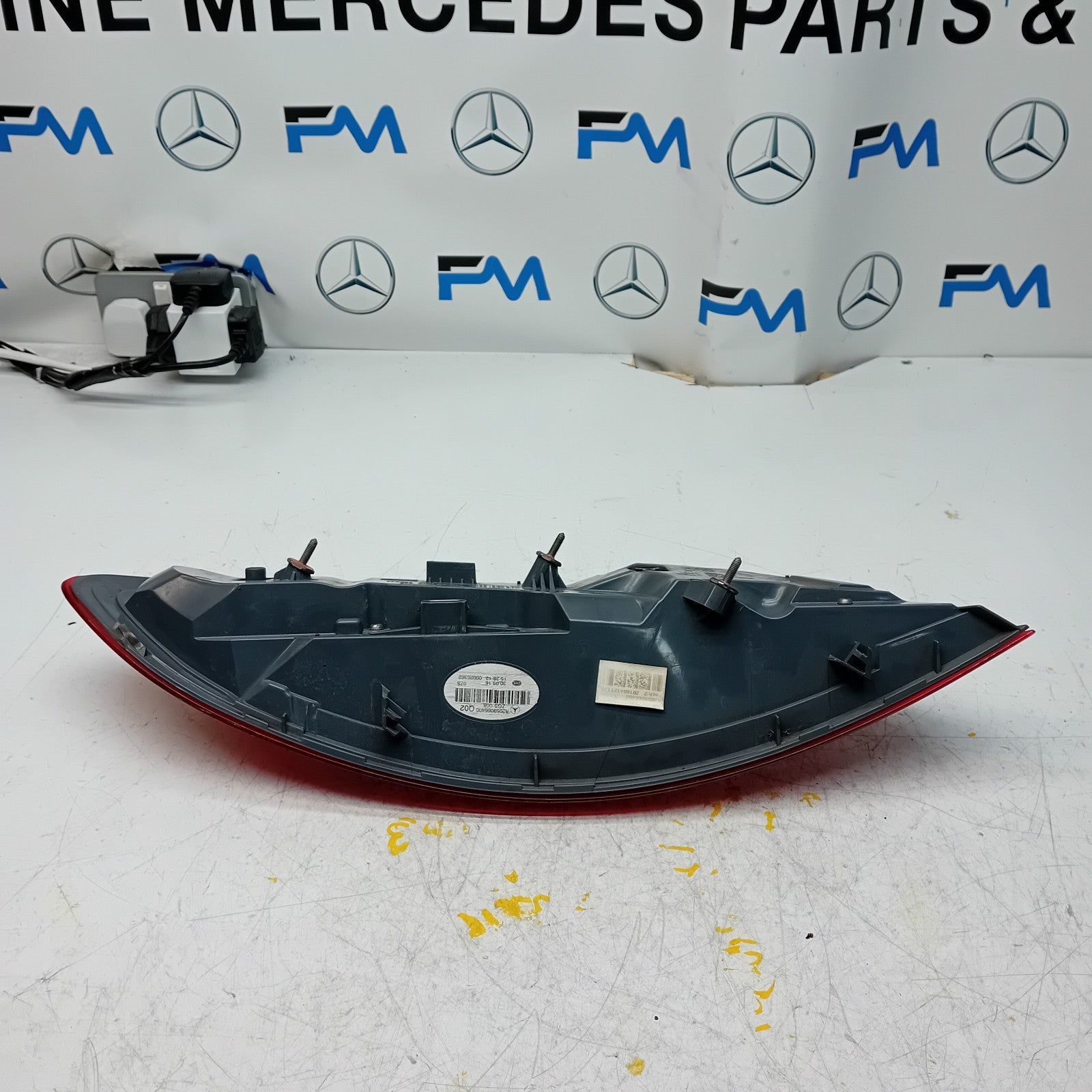 MERCEDES C-CLASS W205 DRIVER SIDE OS REAR TAIL LIGHT FMT177 2016 A2059066400