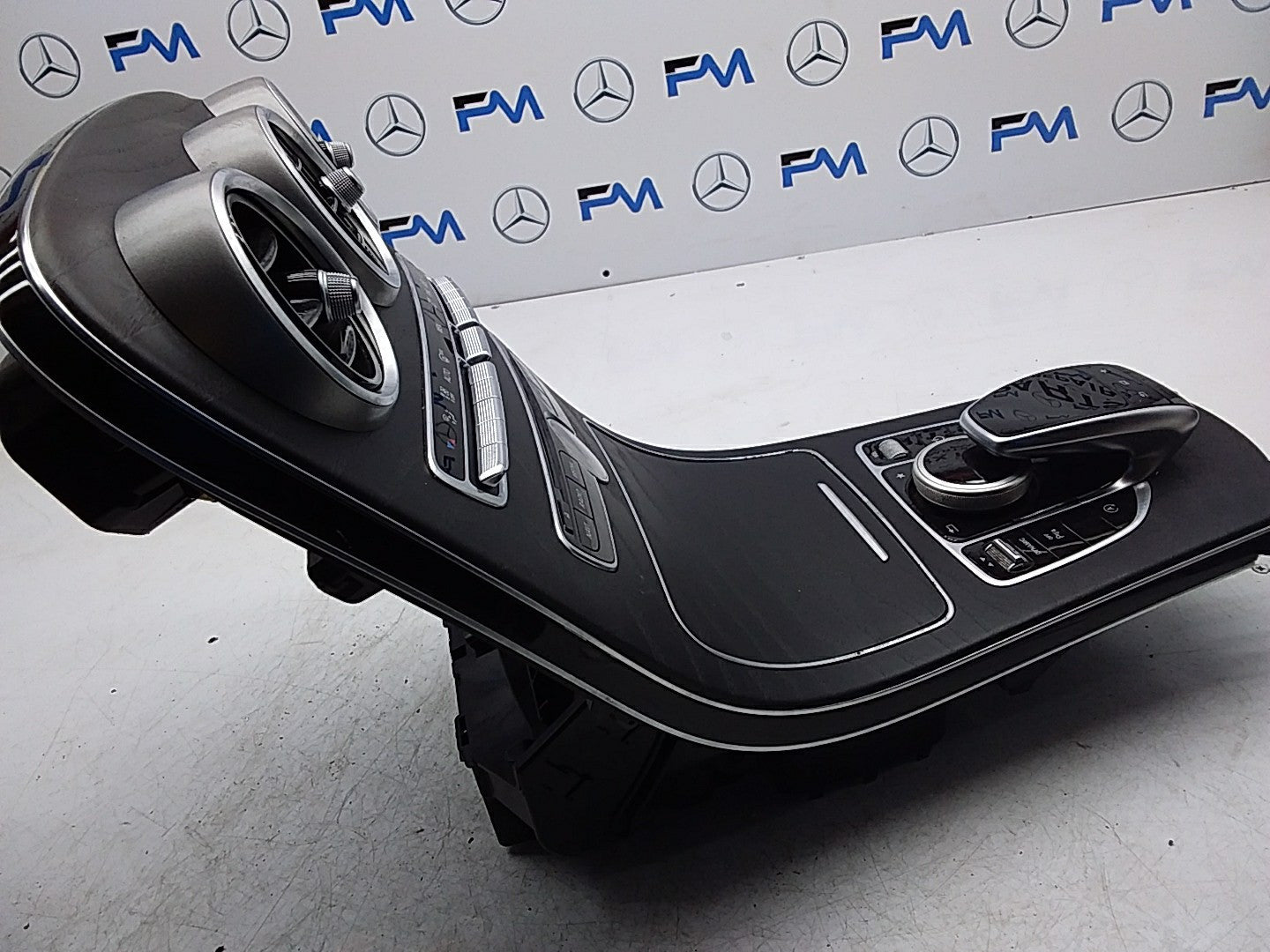 2014 ONWARDS MERCEDES C-CLASS W205 CENTRE  CONSOLE  A2056800210 FMK23