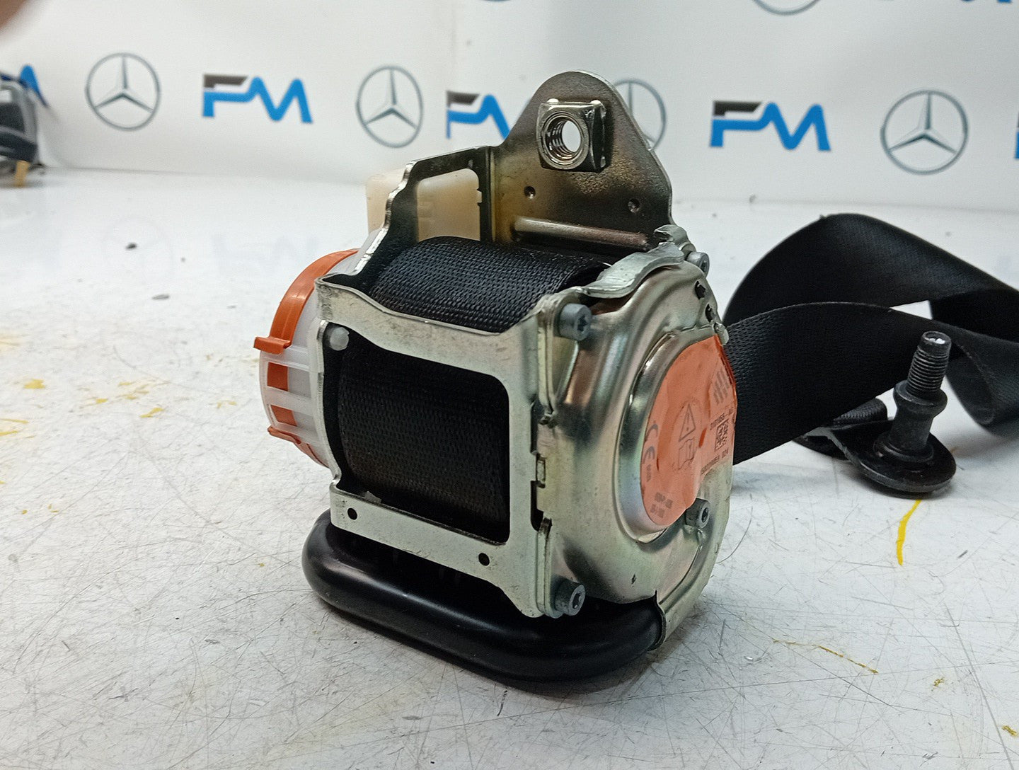 MERCEDES A CLASS  FRONT LEFT SEAT BELT WITH PRETENSIONER A1778600700 FMS77 NSF