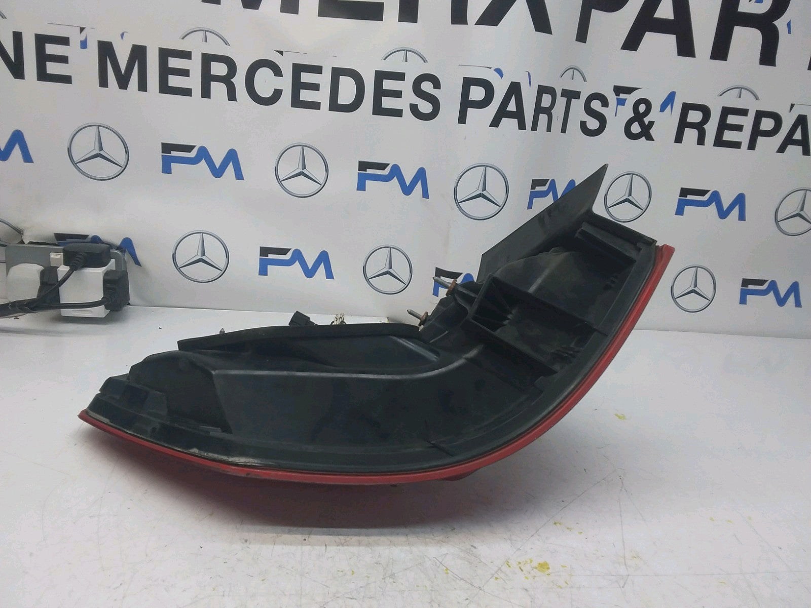 MERCEDES E-CLASS  W212 REAR DRIVERS O/S TAIL LIGHT A2129066701 2009 FMT80