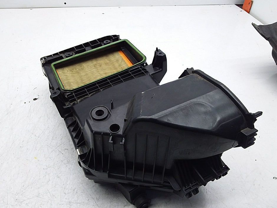 MERCEDES BENZ E-CLASS W213 AIR FILTER CLEANER BOX 2.0 P A6540900001 FMA52