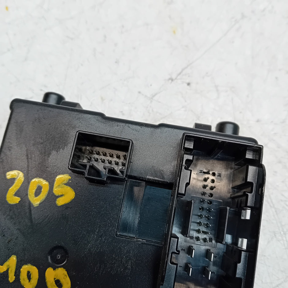 MERCEDES C CLASS 2017 W205 AIR CONDITIONING CONTROL MODULE A0009003013 FM00847
