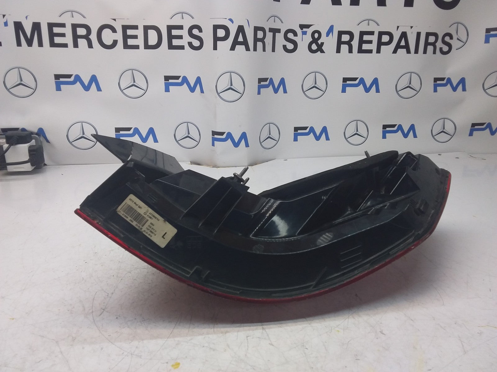 MERCEDES E-CLASS W212 REAR PASSENGER N/S TAIL LIGHT A2129060703 2015 FMT83