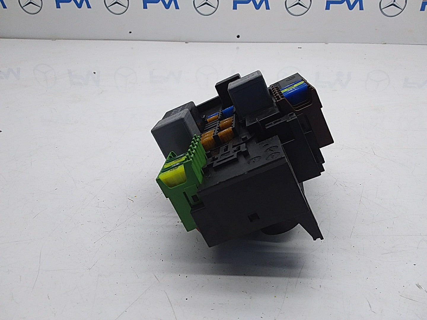 MERCEDES BENZ S-CLASS W222 FUSE BOX RELAY A2229063202 FMF70