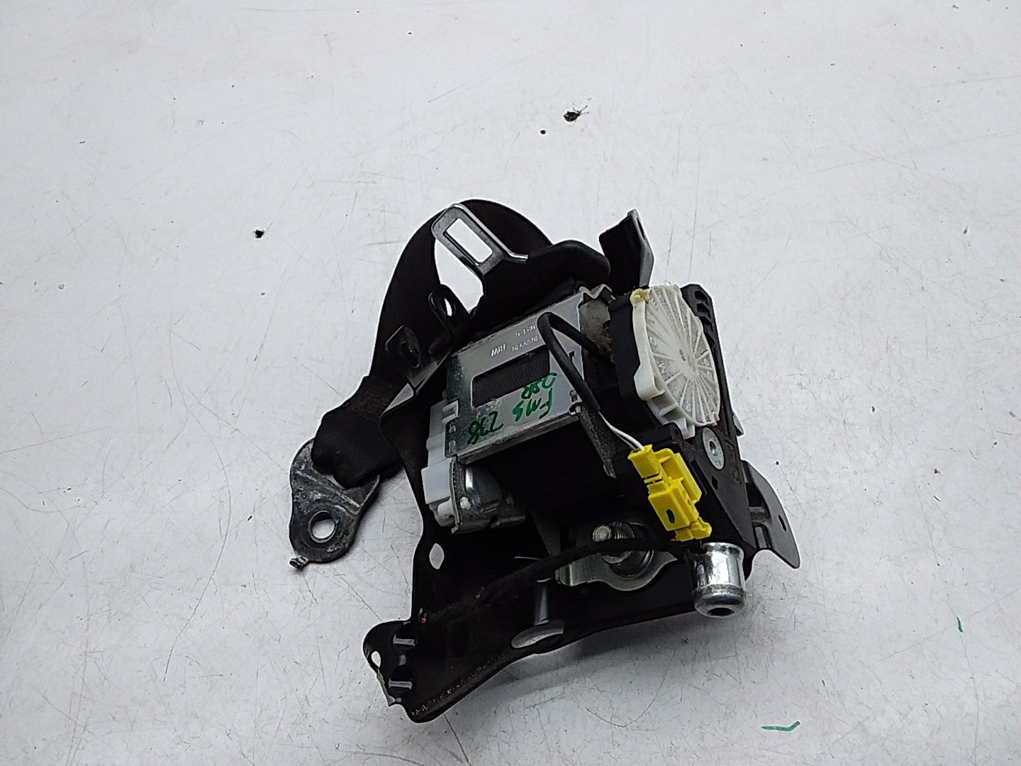 MERCEDES C-CLASS W204 SEAT BELT REAR RIGHT DRIVER SIDE A2048600885FMS238 OSR
