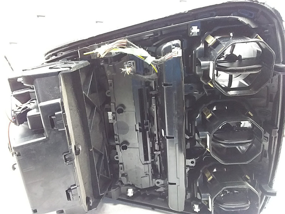 2014 ONWARDS MERCEDES C-CLASS W205 CENTRE  CONSOLE  A2054404713 FMK20 (DAMAGED)