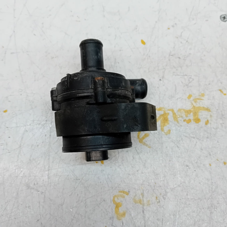 Mercedes C E-CLASS W211 ELECTRIC COOLANT WATER PUMP A2118350028 FM001090
