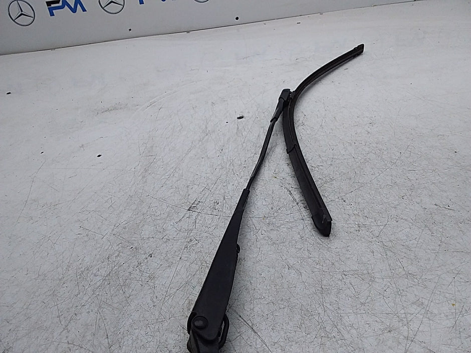 MERCEDES BENZ E-CLASS  W213 FRONT  ARM WIPER WINDSCREEN  W000062234 FM00886