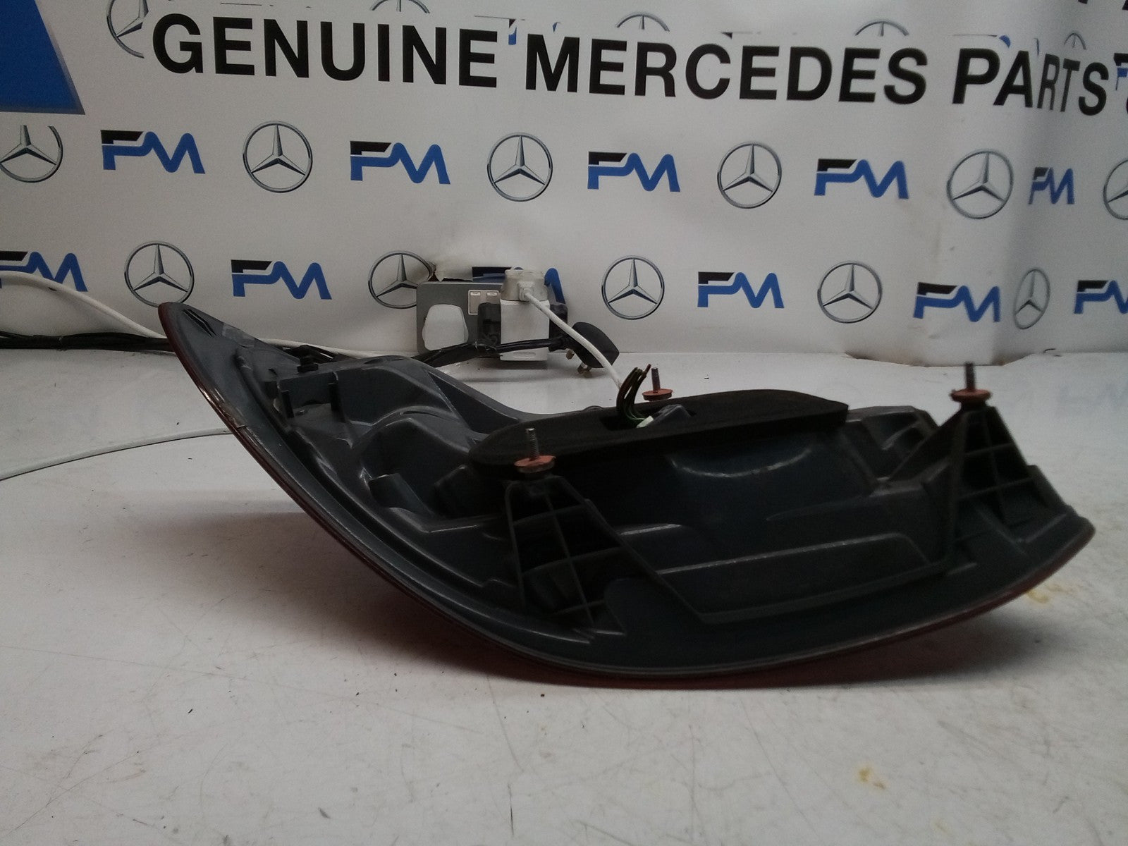 MERCEDES E-CLASS W213 DRIVER OS REAR TAIL LIGHT 2017 A2139068000 FMT205