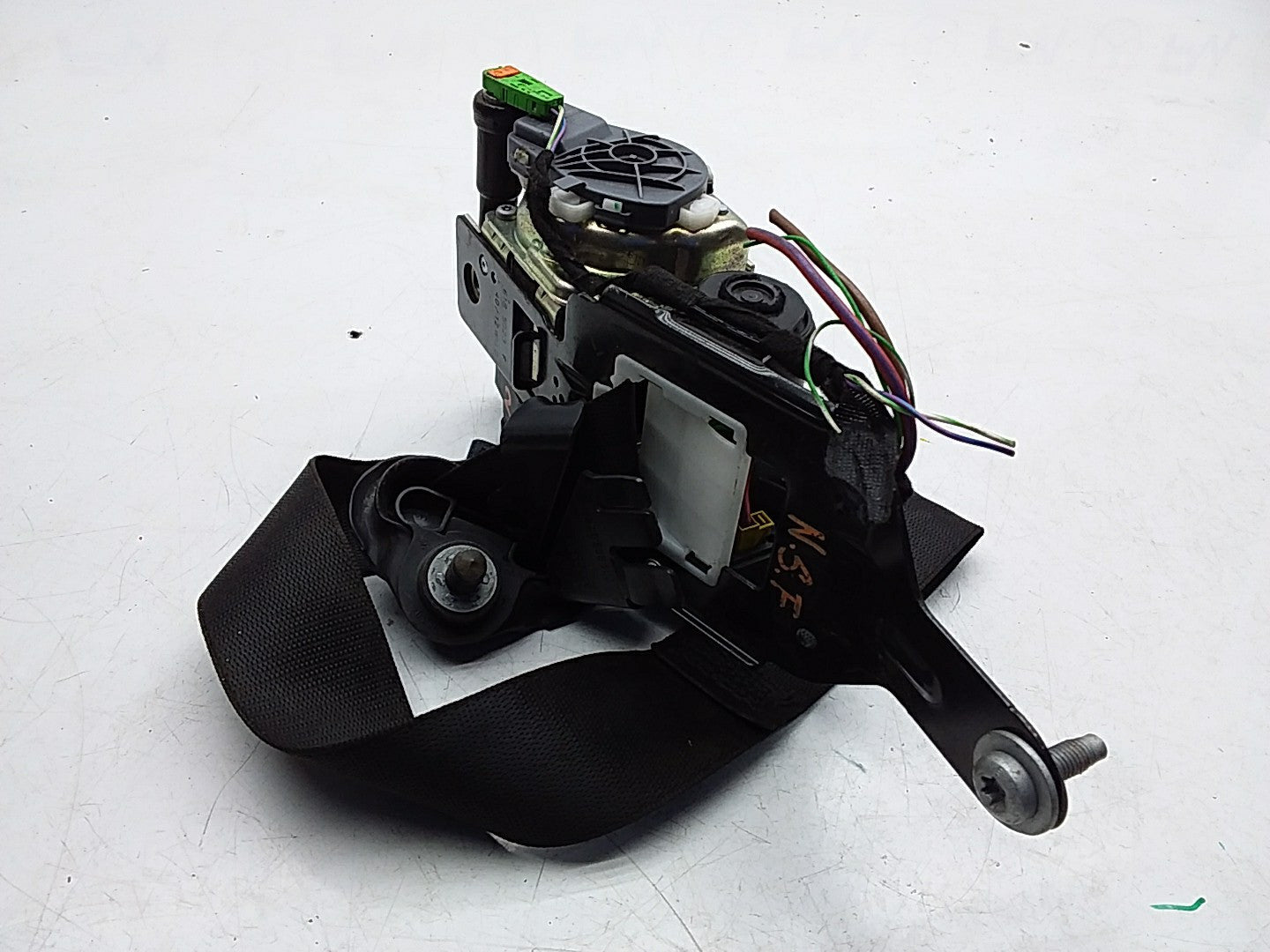 MERCEDES C-CLASS W204 SEAT BELT FRONT LEFT PASSENGER SIDE A2048601585 FMS230 NSF