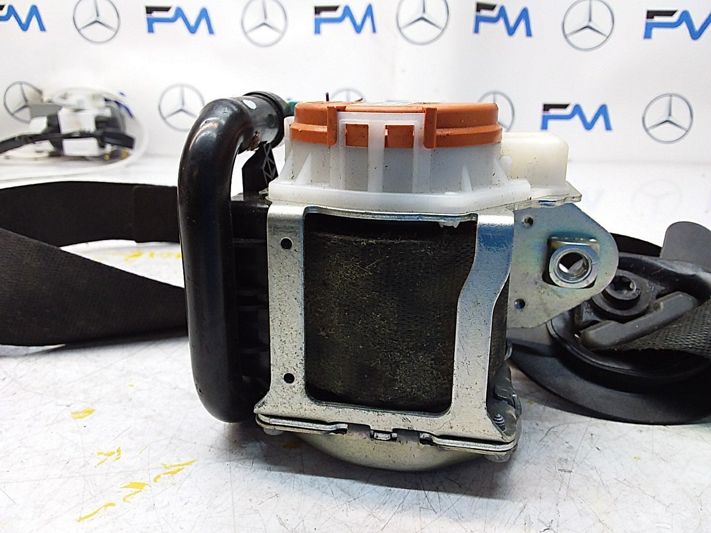 MERCEDES A CLASS  FRONT LEFT SEAT BELT WITH PRETENSIONER A1778600700 FMS51 NSF