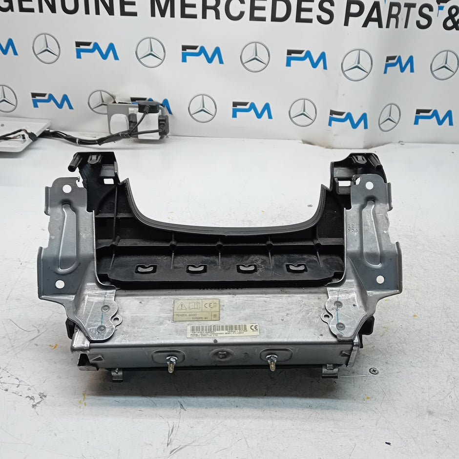 MITSUBISHI OUTLANDER MK3 KNEE AIR SRS BAG RIGHT DRIVER SIDE 7030A-31753 FM00986