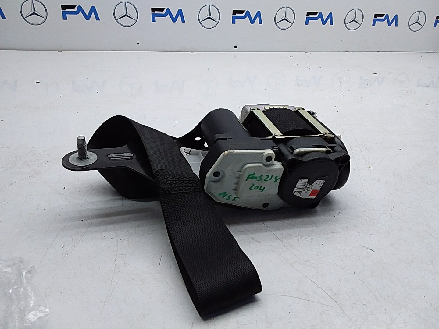 MERCEDES C-CLASS W204 SEAT BELT FRONT LEFT PASSENGER SIDE A2048601585 FMS218 NSF