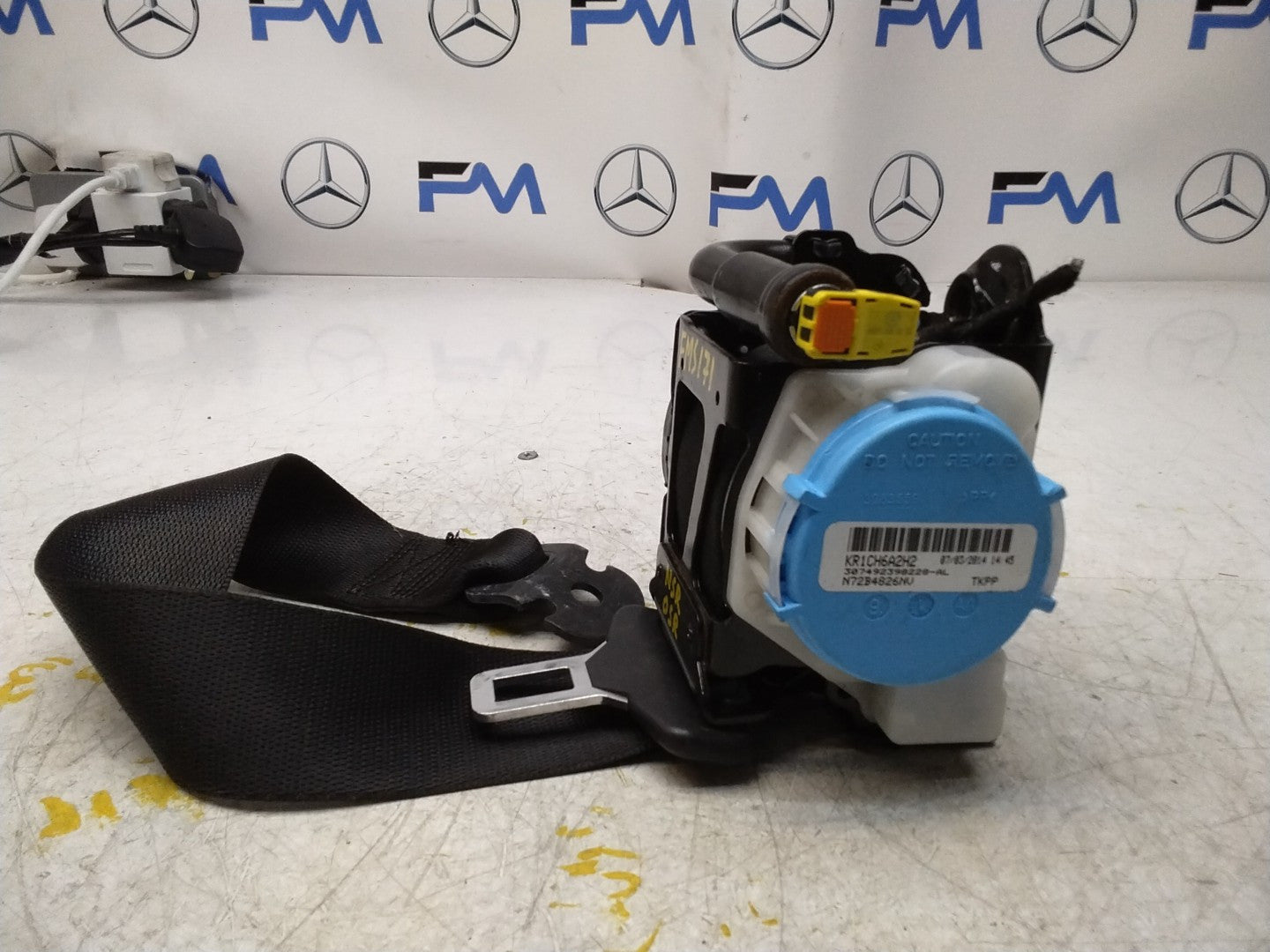 MERCEDES A CLASS W176 REAR L / R SIDE SEAT BELT A1768602385 FMS171 NSR OSR