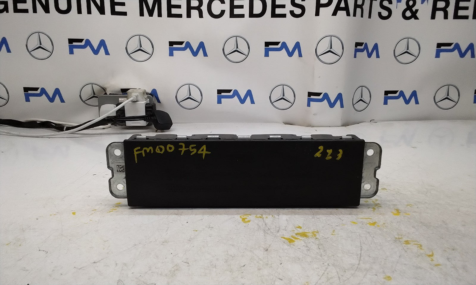 MERCEDES BENZ E-CLASS W213 DRIVER SIDE KNEE AIRBAG A2138600302 FM00754