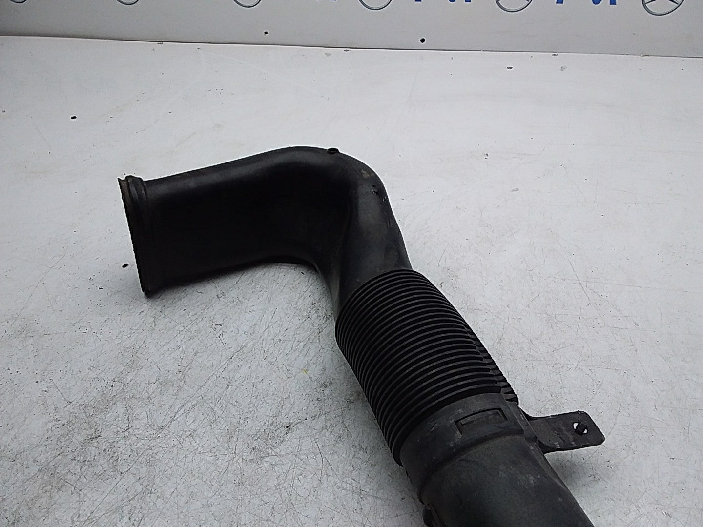 MERCEDES BENZ E-CLASS W212 AIR INTAKE TUBE A6510903437 FMI11