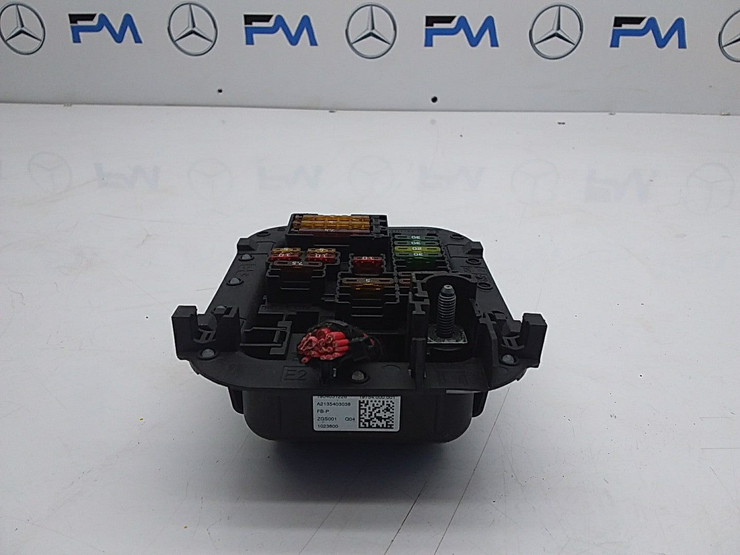 2017/2023 MERCEDES-BENZ E CLASS W213  FUSE BOX  A2135403038 FMF31