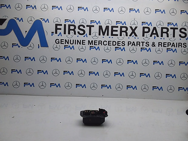 2017/2023 MERCEDES-BENZ E CLASS W213  FUSE BOX  A2135403038 FMF31