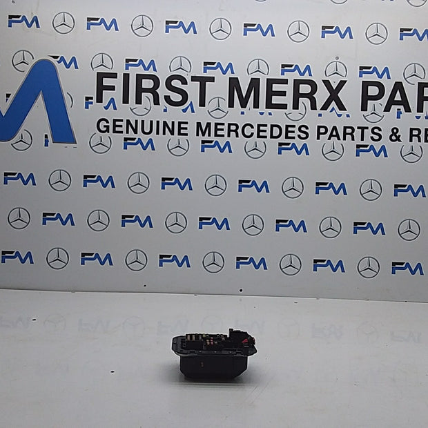 2017/2023 MERCEDES-BENZ E CLASS W213  FUSE BOX  A2135403038 FMF31