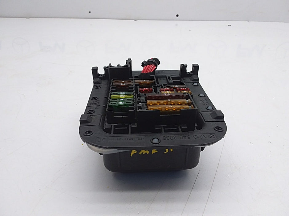 2017/2023 MERCEDES-BENZ E CLASS W213  FUSE BOX  A2135403038 FMF31