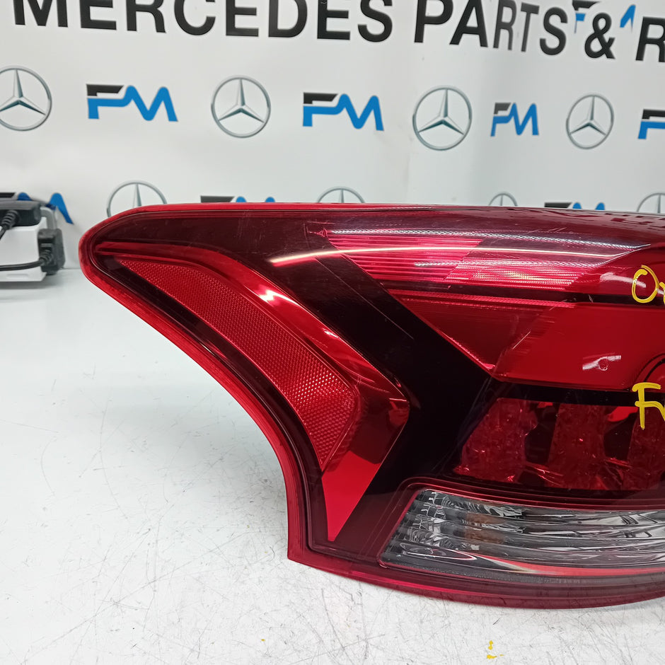 MITSUBISHI OUTLANDER MK3 2015-19 PASSENGER SIDE NS OUTER REAR TAIL LIGHT FMT134