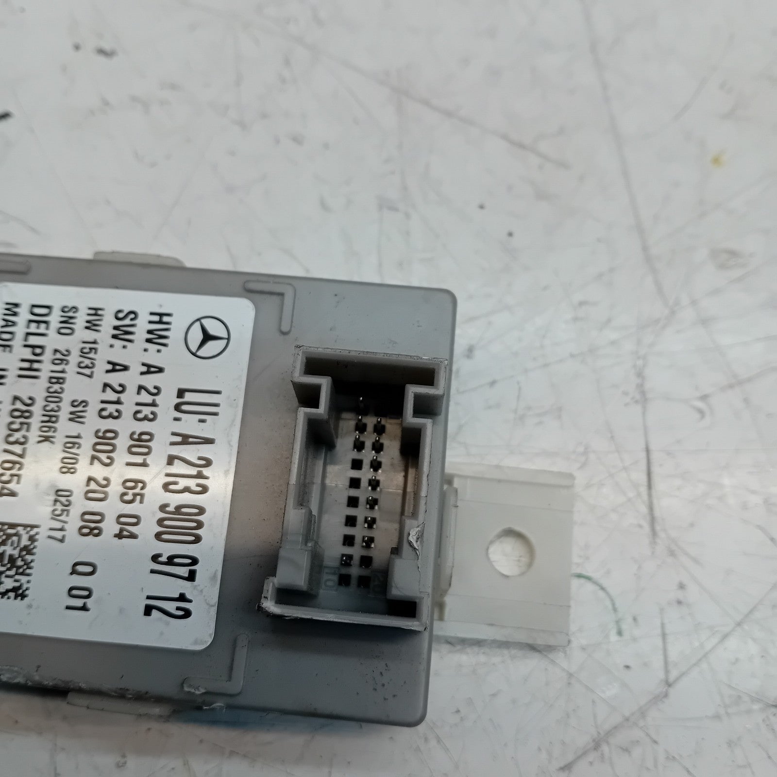 MERCEDES E-CLASS W213 LIGHT CONTROL UNIT A2139016504 FM00825