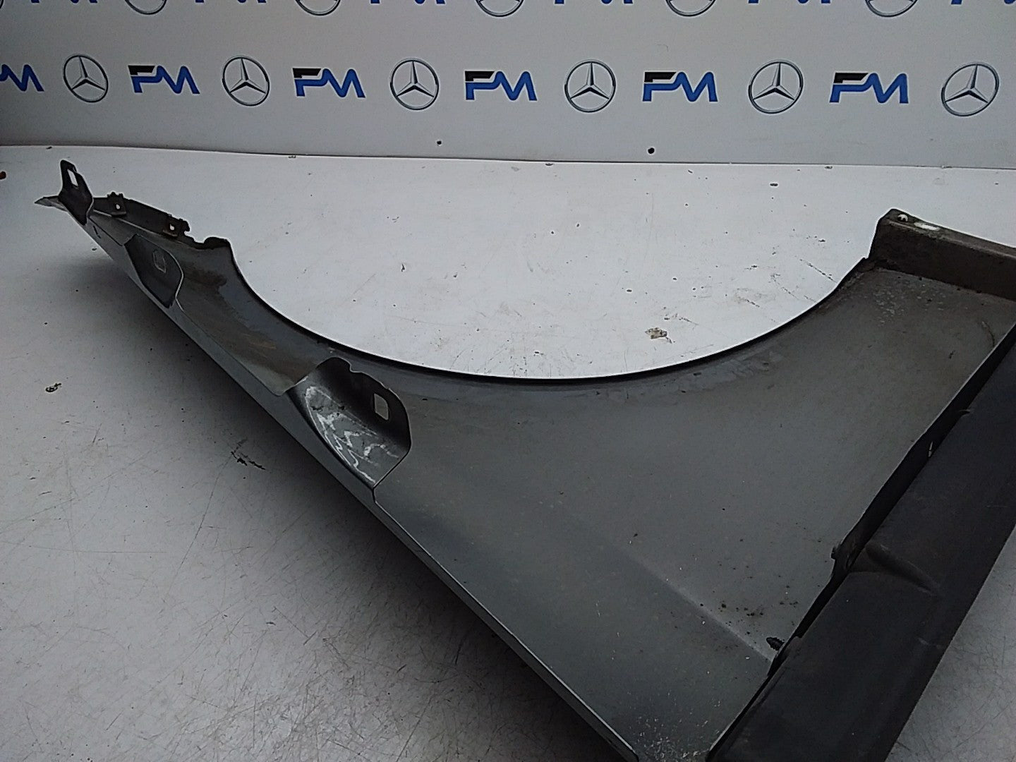 MERCEDES  E-CLASS W212 NS LEFT PASSENGER SIDE WINGS FMW28 A2128810101 (DAMAGED)