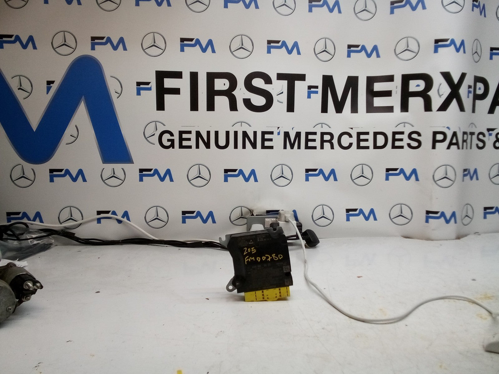 MERCEDES C-CLASS AIRBAG CONTROL MODULE W205 A2059009427 FM00780