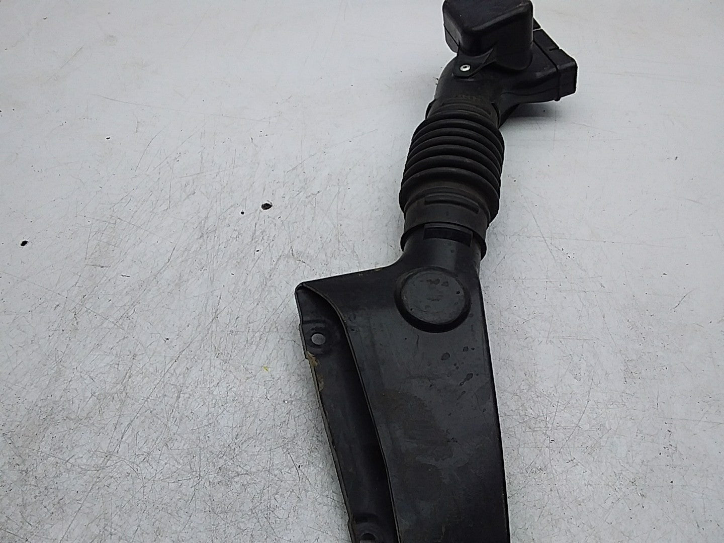 OUTLANDER AIR INTAKE TUBE 2.4 PETROL FMI08 1505A661