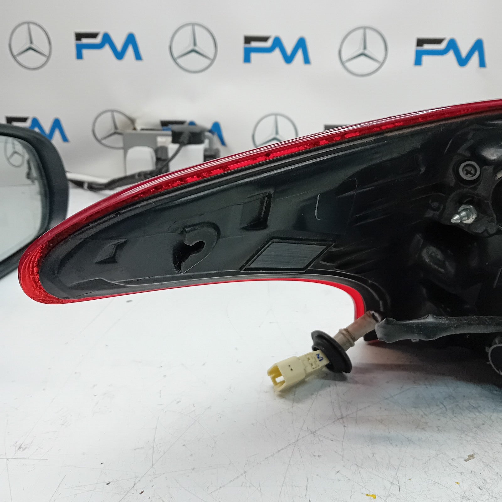 MITSUBISHI OUTLANDER MK3 2015-19 DRIVER SIDE OS OUTER REAR TAIL LIGHT FMT147