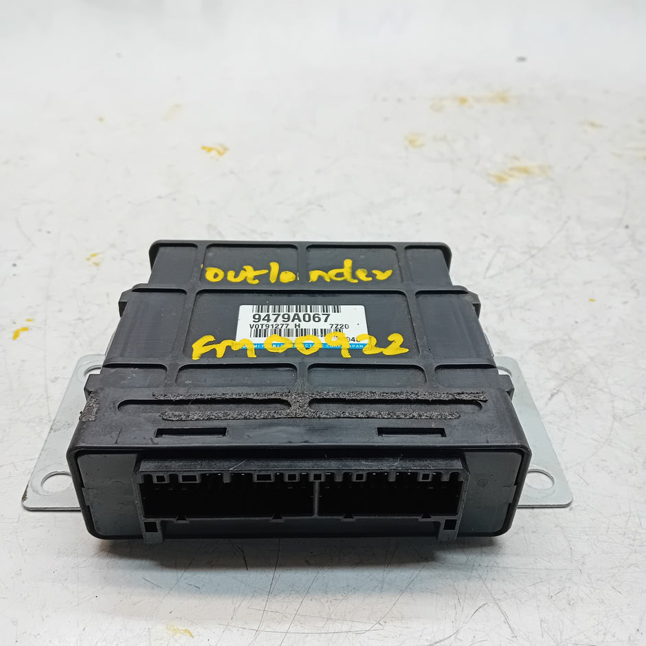 MITSUBISHI OUTLANDER MK3 ENGINE  ECU CONTROL MODULE 9479A067 FM00922
