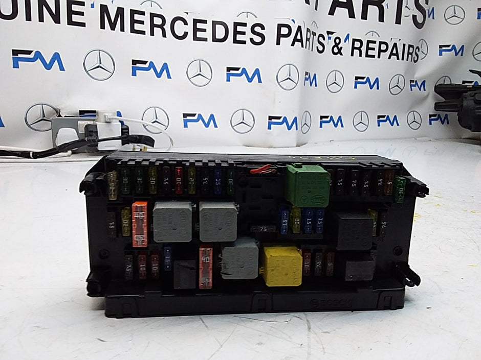 Mercedes E-CLASS W212 Fuse  Box RELAY A2129005722 FMF94