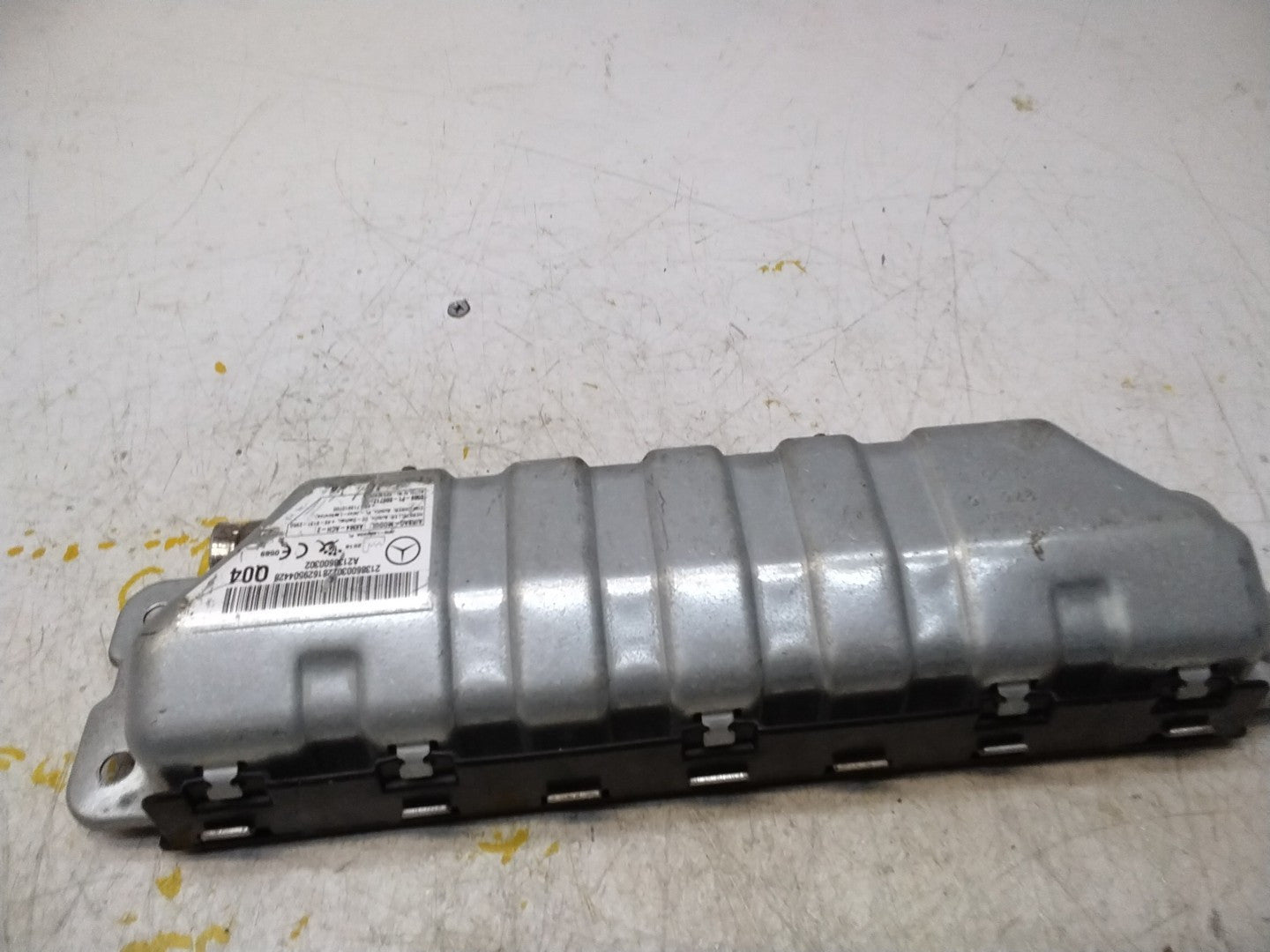 2018 MERCEDES BENZ A-CLASS W213 DRIVER SIDE KNEE AIRBAG A2138600302 FM00737