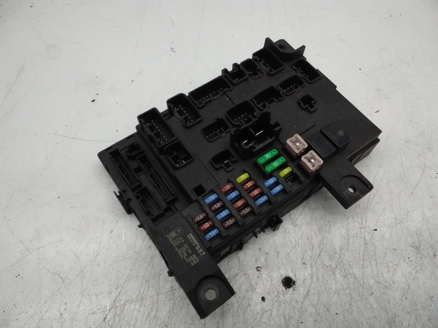 MITSUBISHI OUTLANDER FUSE RELAY  BOX  8637B687  FMF164