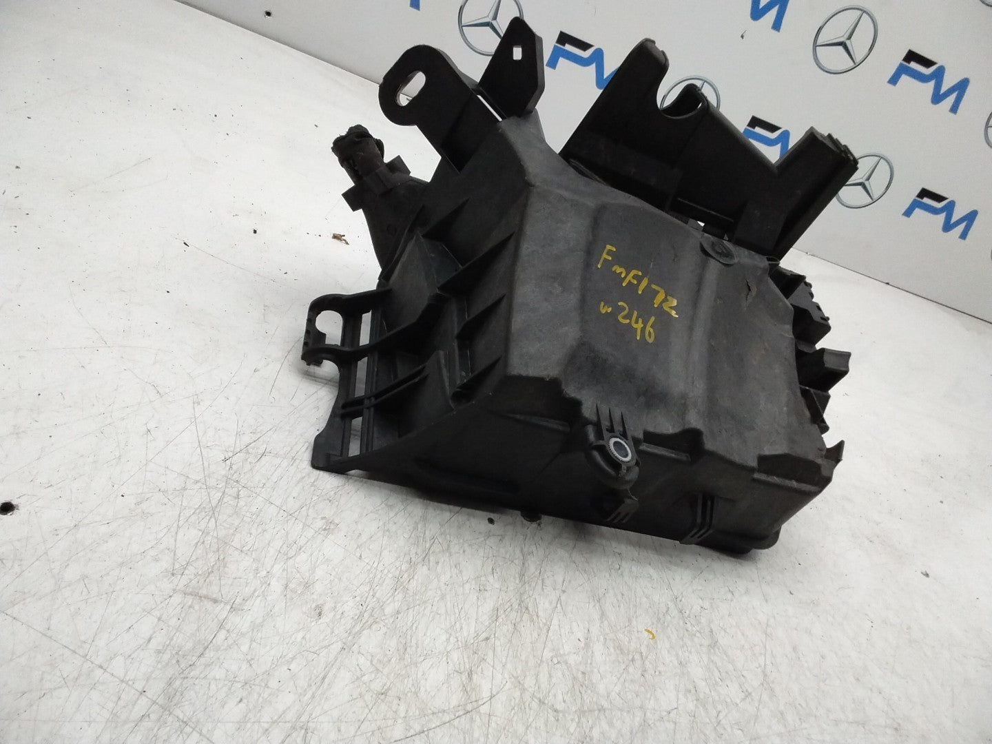 MERCEDES BENZ B-CLASS FUSE RELAY  BOX A2469980601  FMF172