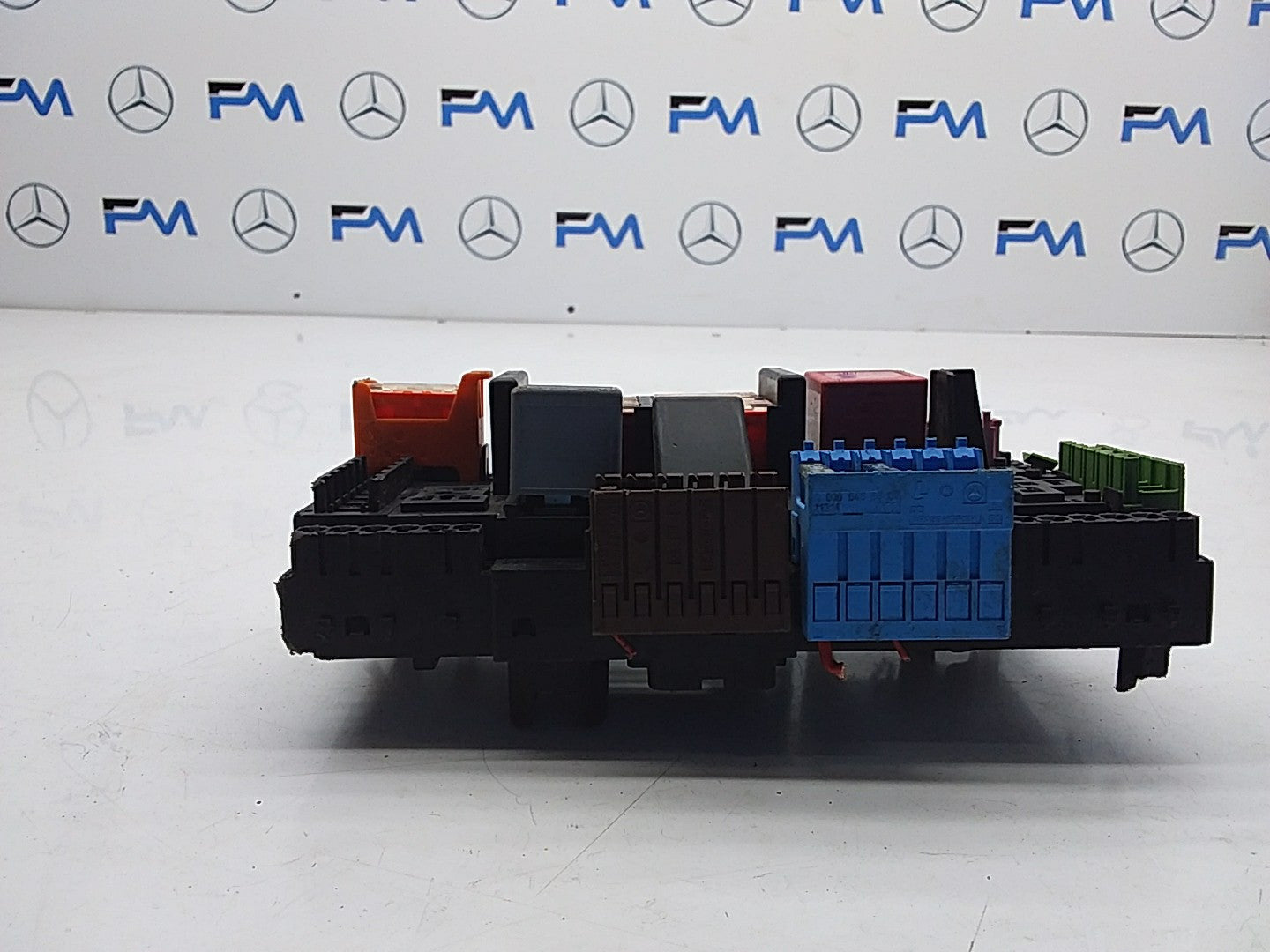 MERCEDES BENZ E-CLASS W213 FUSE BOX RELAY DISTRIBUTION BOX A2139068801 FMF63