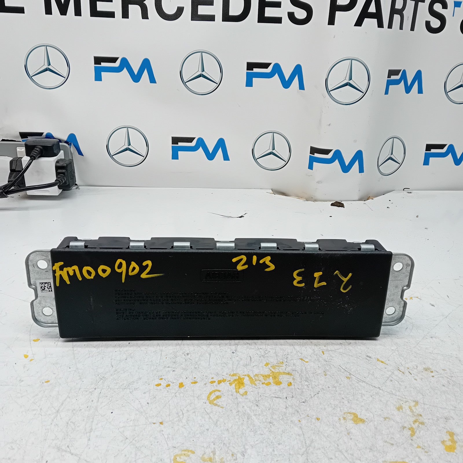 MERCEDES BENZ E-CLASS W213 DRIVER SIDE KNEE O/S/F AIRBAG A2138600302 FM00902