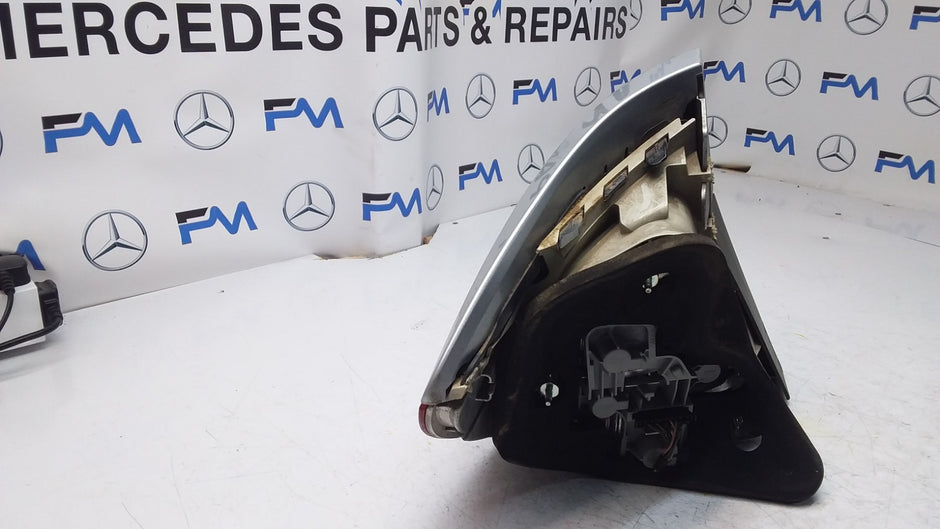 MERCEDES CLC W203 2010 DRIVER OS REAR TAIL LIGHT A2038205264 FMT156