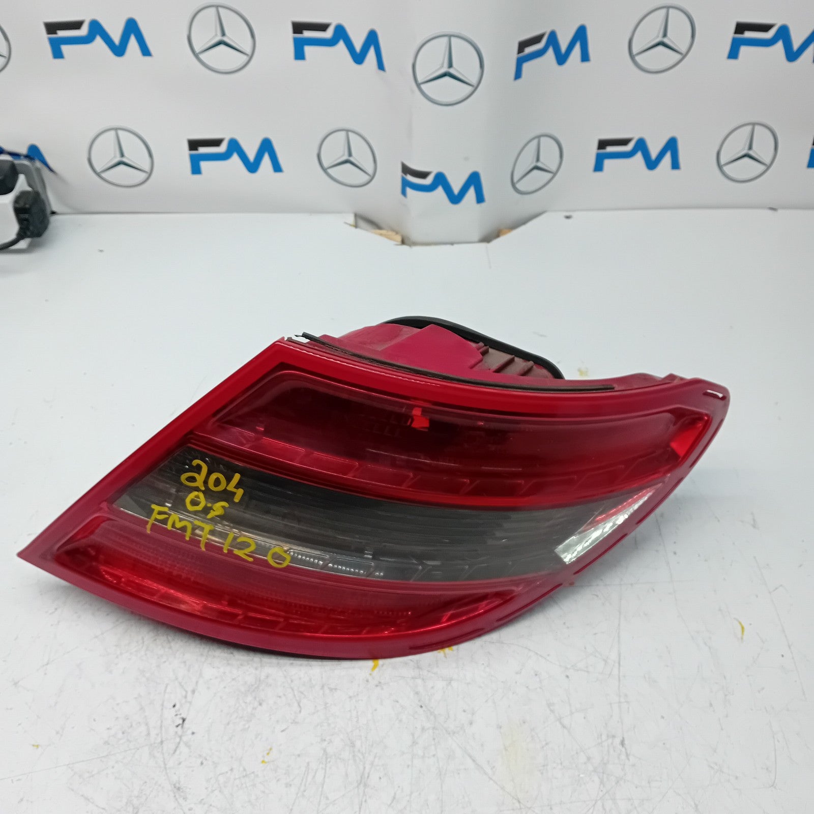 MERCEDES C-CLASS W204 DRIVER SIDE OS REAR TAIL LIGHT A2048203064 2011 FMT120