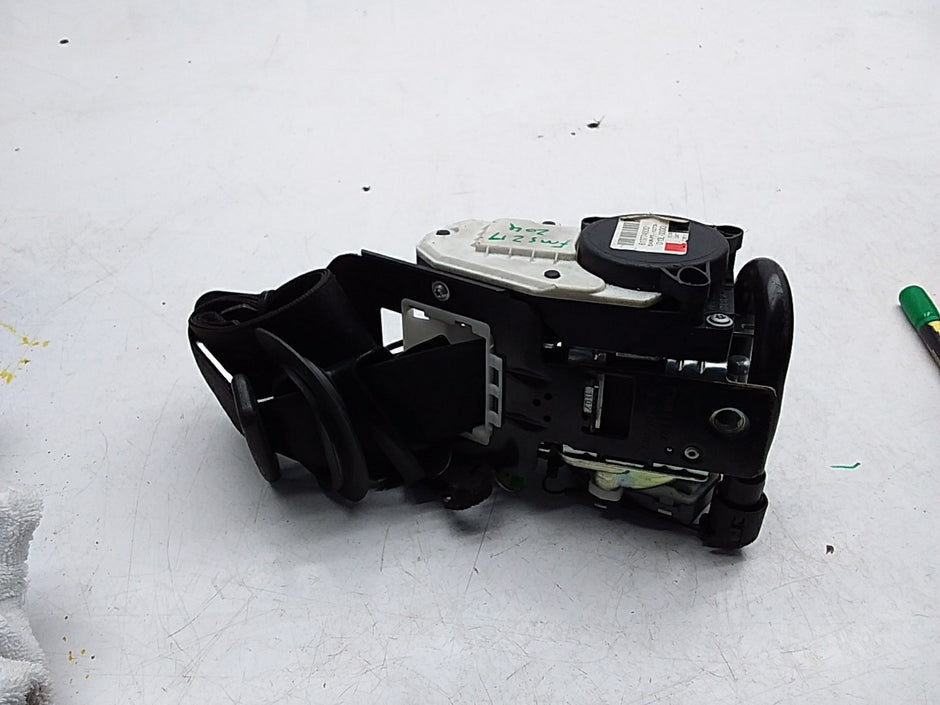MERCEDES C-CLASS W204 SEAT BELT FRONT LEFT PASSENGER SIDE A2048602385 FMS219 NSF