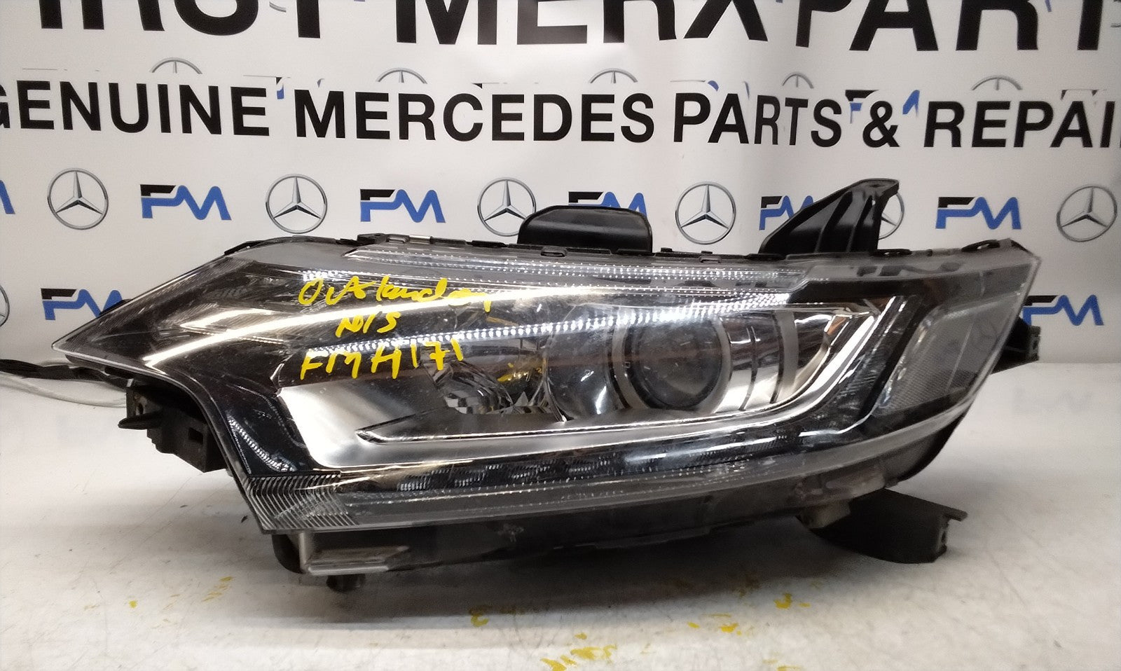 MITSUBISHI OUTLANDER MK3 2015 HEADLIGHT PASSENGER NS LEFT L0094I 160C FMH171