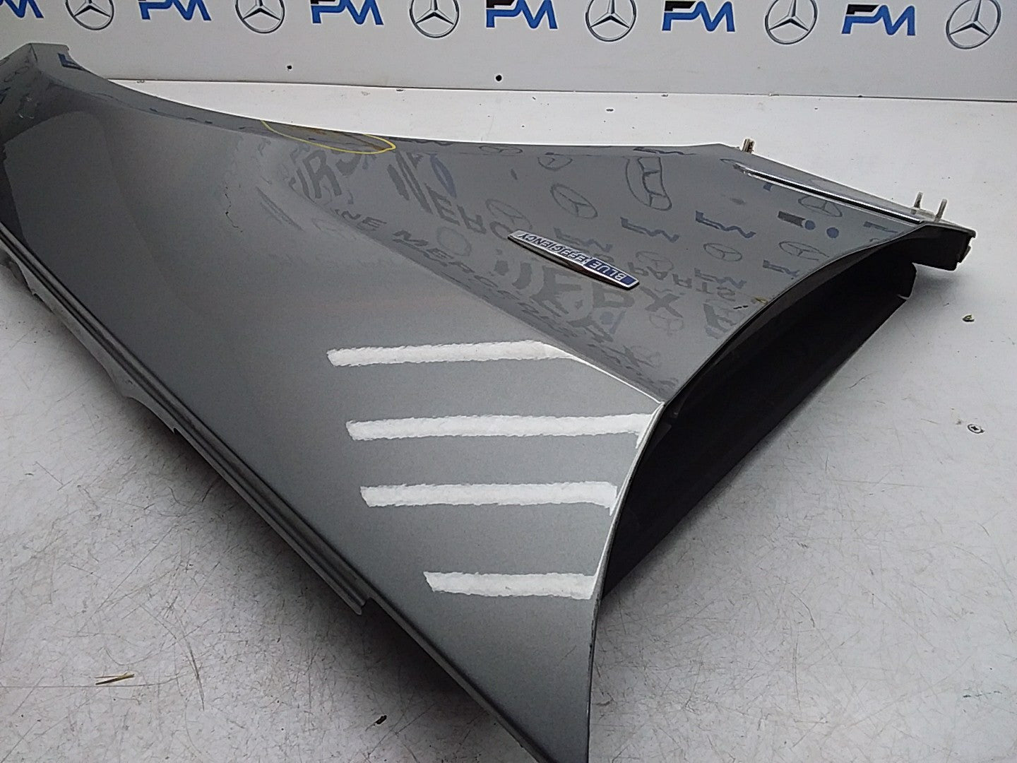 MERCEDES  E-CLASS W212 OS RIGHT DRIVER SIDE WINGS FMW25 A2128610201