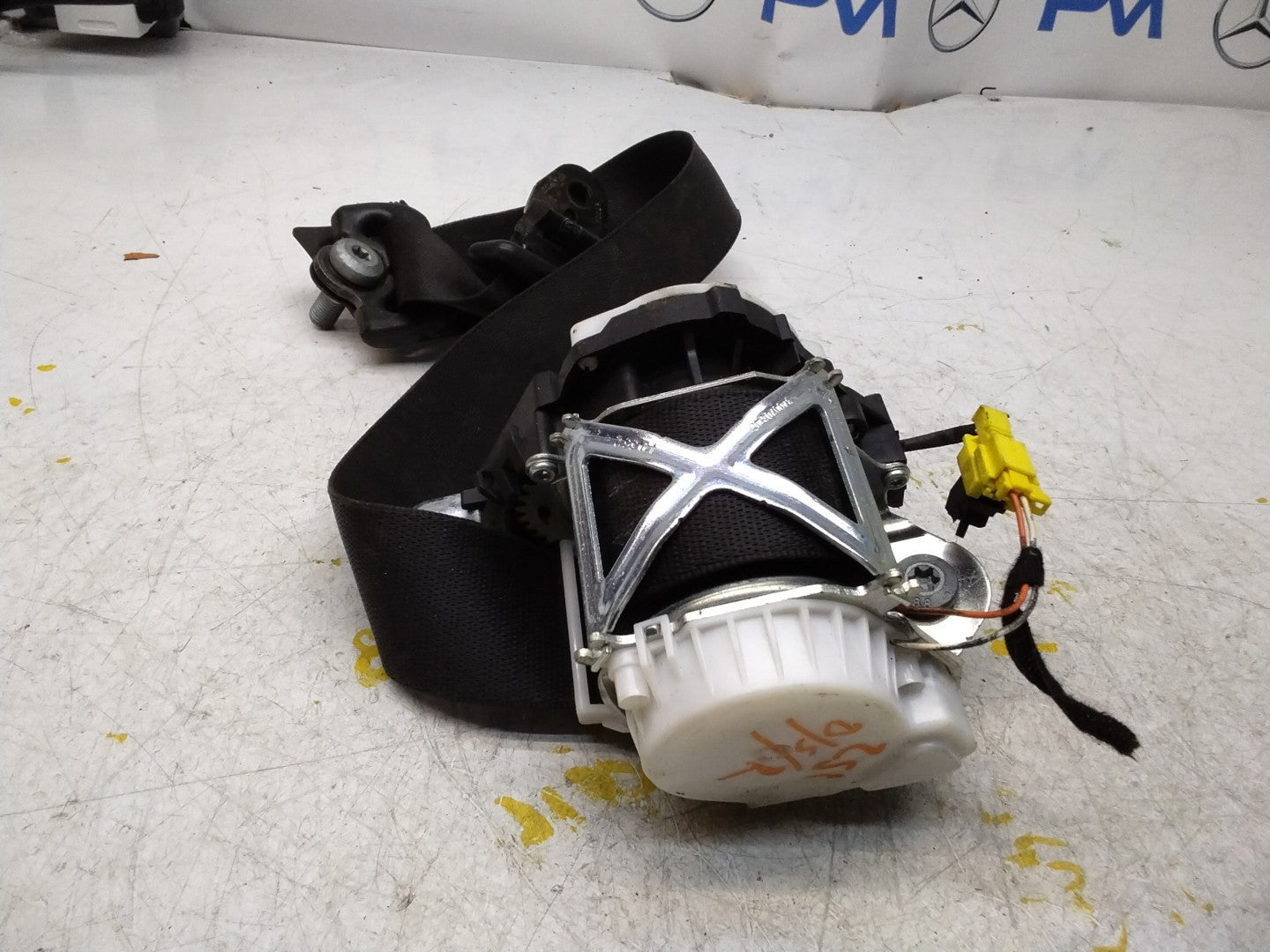 MERCEDES BENZ R CLASS W251 REAR RIGHT HAND SIDE SEAT BELT A2518608085 FMS393 OSR
