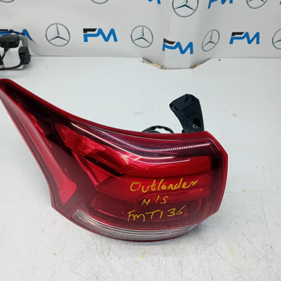 MITSUBISHI OUTLANDER MK3 2015-19 PASSENGER SIDE NS OUTER REAR TAIL LIGHT FMT136
