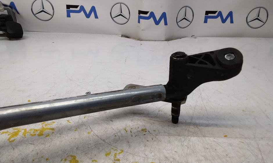 MERCEDES-BENZ A CLASS W177  FRONT WIPER MOTOR WITH LINKAGE A1779064801 FM00749